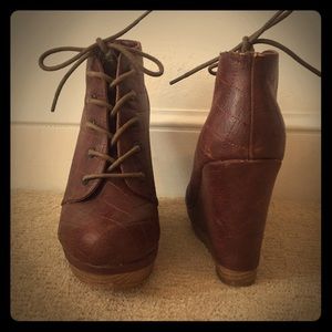 Seychelles Cognac Brown Lace-Up Bootie
